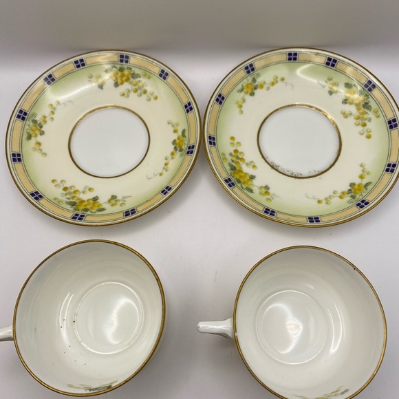 Set of 2 teacups w/ saucers. Antique Royal Doulton fine bone China. - Picture 4 of 8